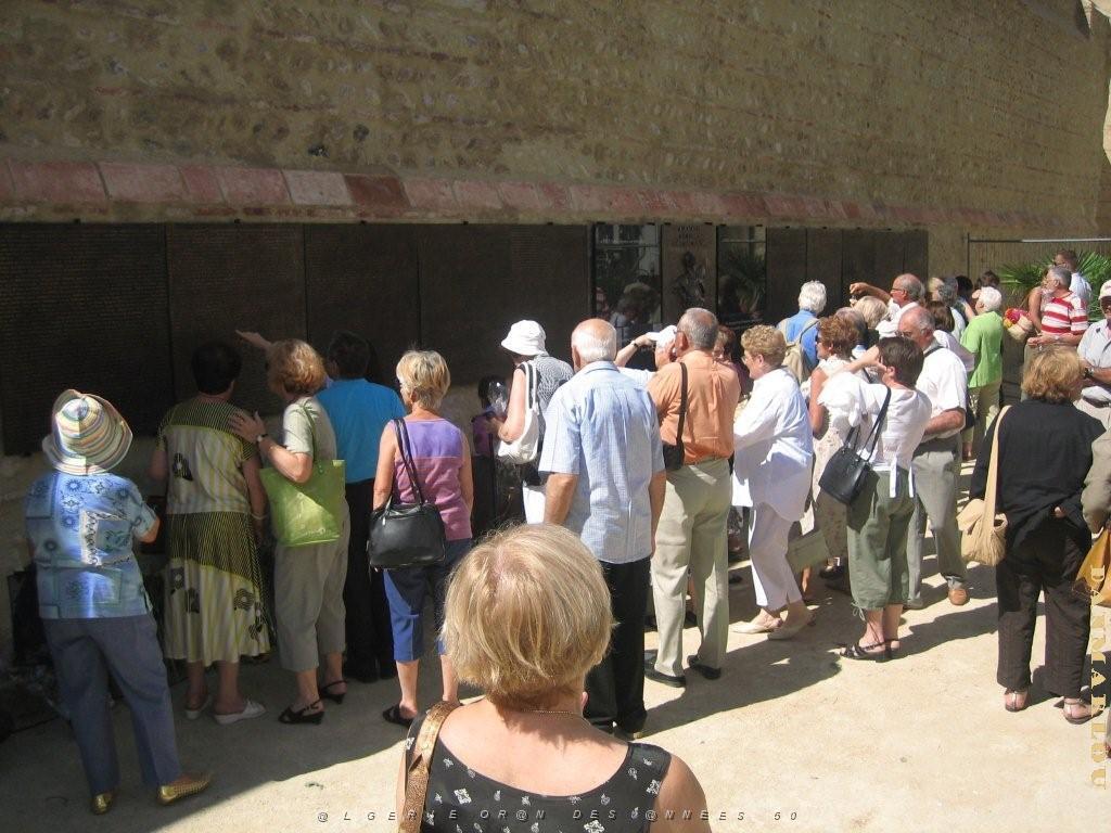 commemoration du MASSACRE du 5 juillet 1962  au mur des disparus 036.jpg